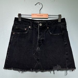 🎱 Black demin skirt